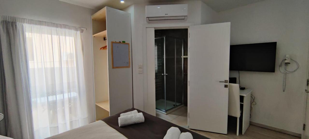 Villa Arjuza - Private Self Catering Bedrooms With Bathroom Is-Swieqi Kültér fotó